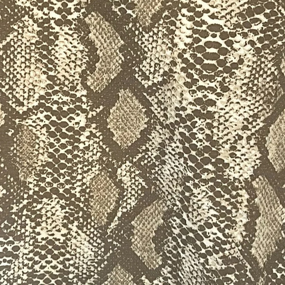 Susan Graver Snake print, side zippers, tan in color, mock turtleneck top XXSP - Picture 8 of 8